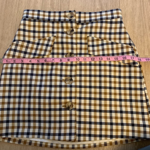 H&M Skirt - Picture 4 of 8